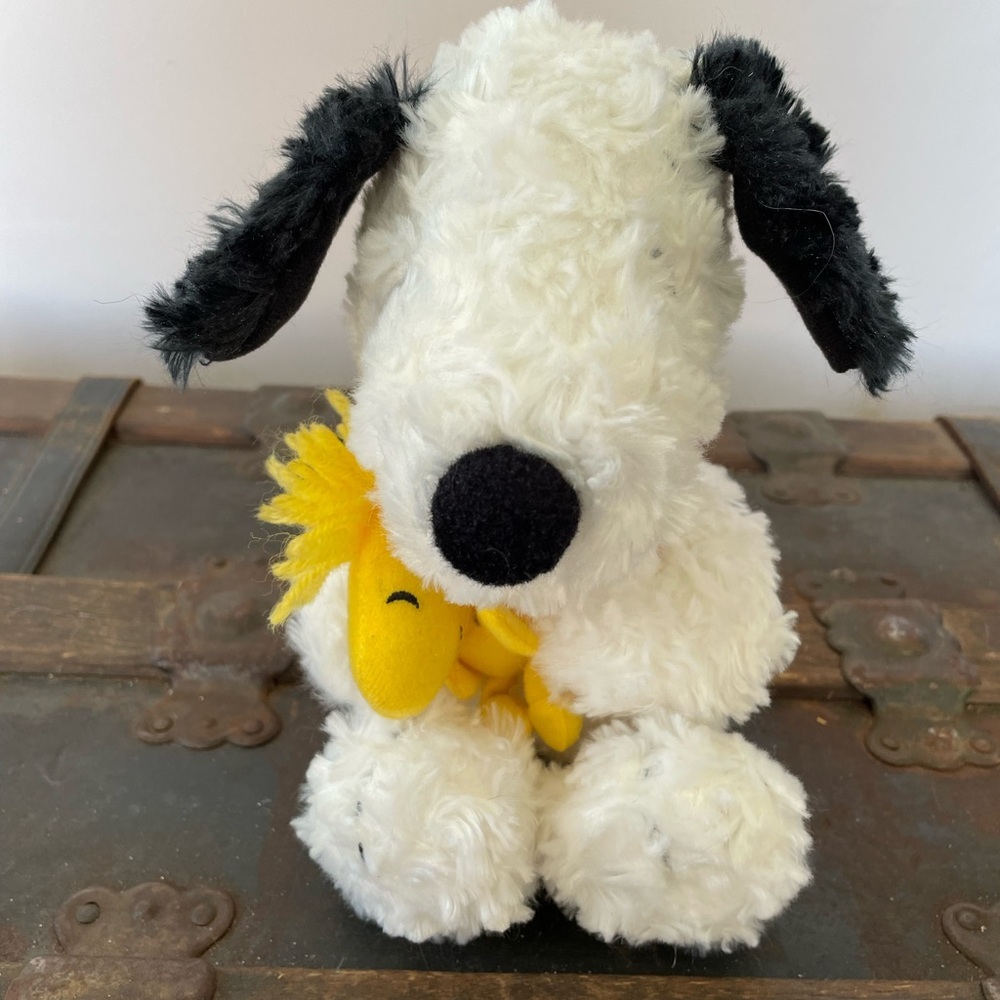 Snoppy Hallmark Plush 11”​